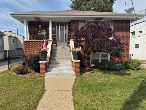 2226 White Oak Ave, Whiting, IN, 46394-2125 | Card Image