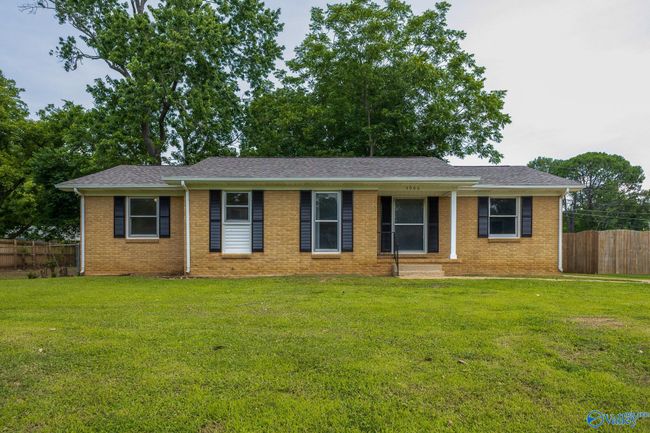 3906 Broadmor Rd Nw, House other with 4 bedrooms, 2 bathrooms and null parking in Huntsville AL | Image 7