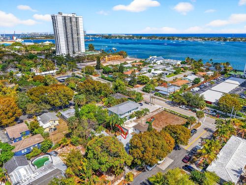 411 51st St, West Palm Beach, FL, 33407-2715 | Card Image