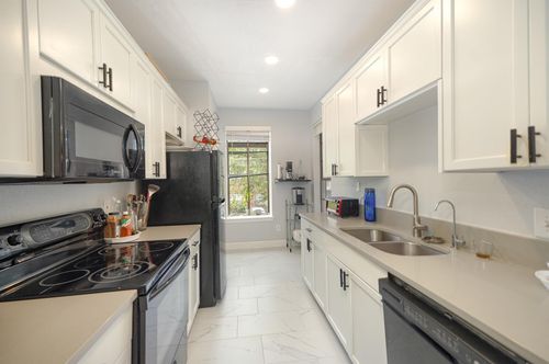 apt-334-2255 Braeswood Park Dr, Houston, TX, 77030-4447 | Card Image