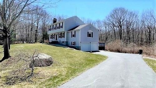 40 Emilia Drive, Uxbridge, MA, 01569 | Card Image