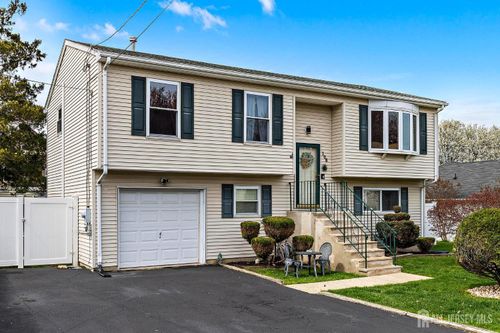108 Arlington Ave, Cliffwood, NJ, 07721-1002 | Card Image