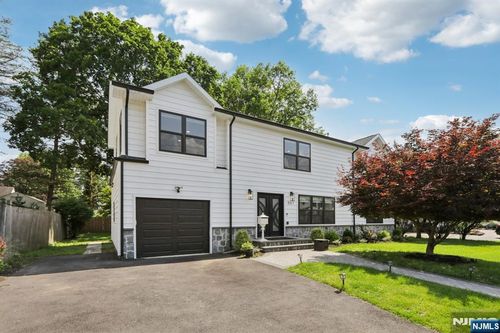 557 Roosevelt Ave, River Vale, NJ, 07675-5525 | Card Image
