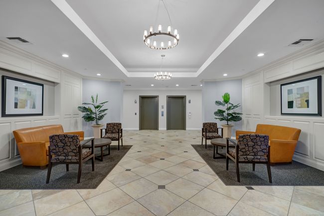 UNIT-211 - 1 King Philip Dr, Condo with 2 bedrooms, 2 bathrooms and null parking in West Hartford CT | Image 27