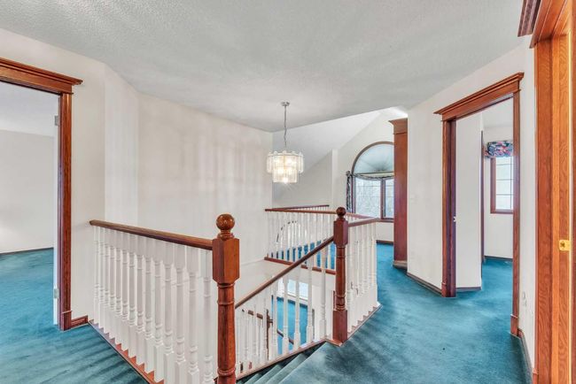 121 Patterson Mount Sw, House other with 5 bedrooms, 4 bathrooms and 4 parking in Calgary AB | Image 19