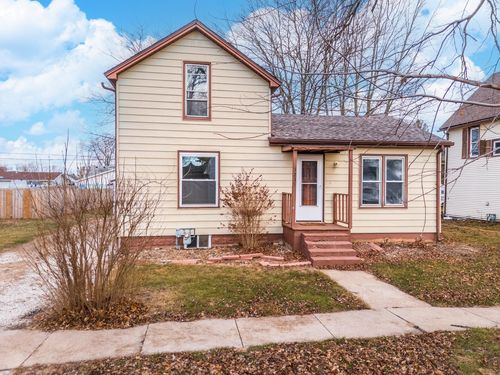 121 E James St, Forrest, IL, 61741-9351 | Card Image