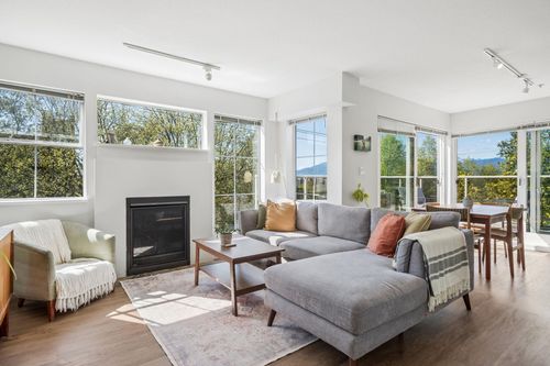 302-1510 Grant St, Vancouver, BC, V5L2Y2 | Card Image