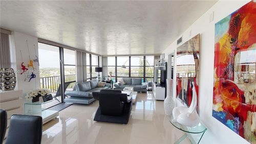 apt-709-800 Parkview Dr, Hallandale Beach, FL, 33009-2926 | Card Image