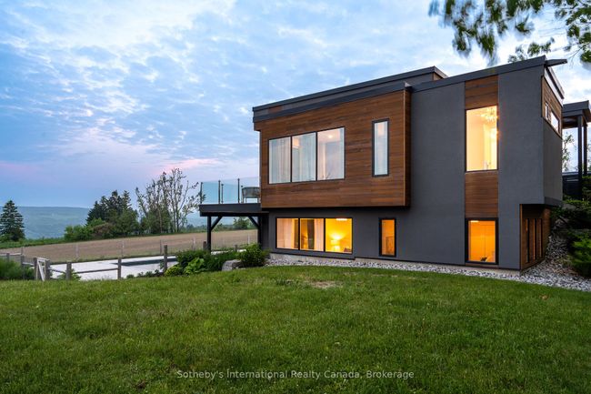 2566 5 Th Line, House other with 4 bedrooms, 3 bathrooms and 4 parking in Creemore ON | Image 41