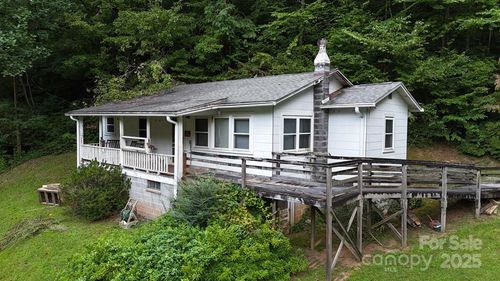 312 Pressley Creek Rd, Cullowhee, NC, 28723-9542 | Card Image