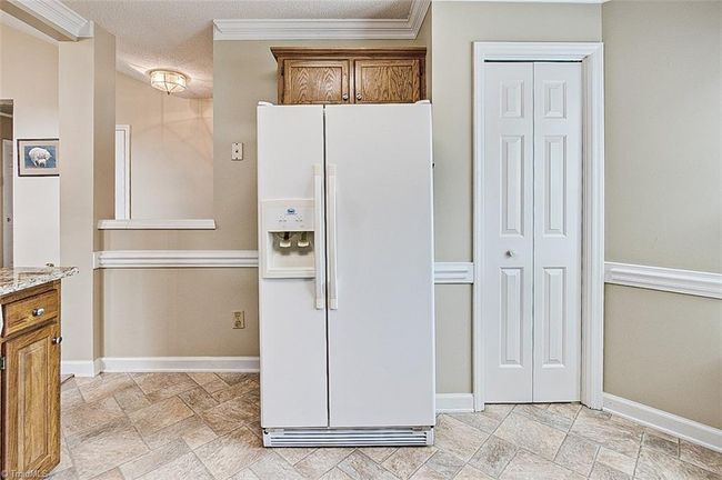 Kitchen | Image 12