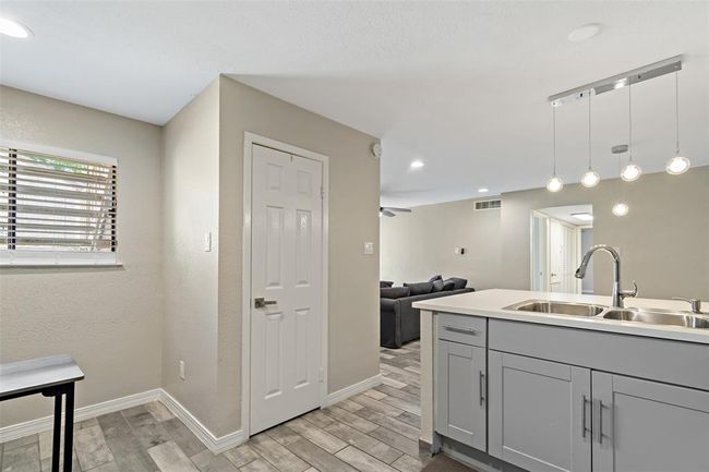 APT-501 - 9000 Bissonnet St, Townhouse with 2 bedrooms, 2 bathrooms and null parking in Houston TX | Image 8