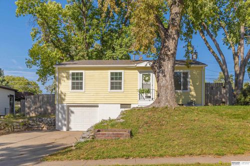 7324 Frederick Ave, La Vista, NE, 68128-2606 | Card Image