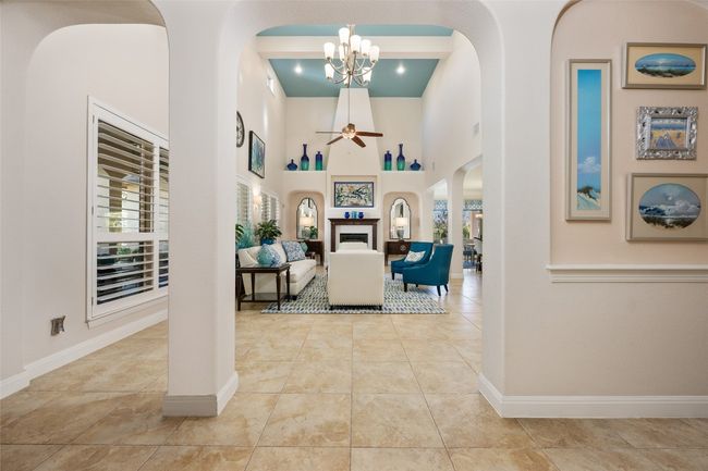 Entry to the Great Room. | Image 4