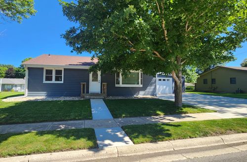 1001 8th Ave Sw, Pipestone, MN, 56164-1017 | Card Image