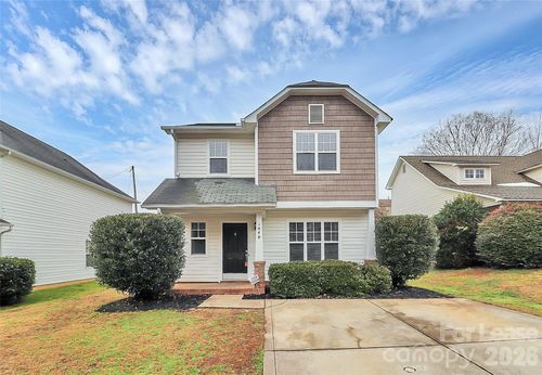 1040 Crestdale Crossing Dr, Matthews, NC, 28105-8910 | Card Image