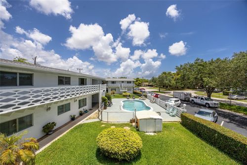 11-3847 S Circle Dr, Hollywood, FL, 33021-7468 | Card Image