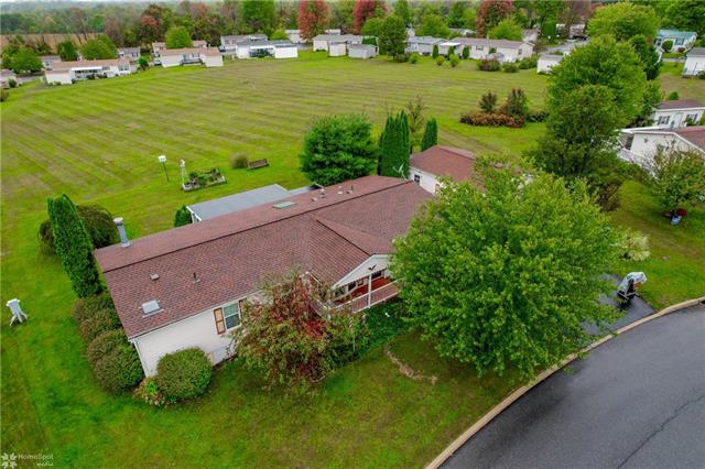 Valley Forge Dr, Walnutport, PA 18088
