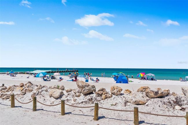 14 - 901 Gulf Dr S, Condo with 2 bedrooms, 2 bathrooms and null parking in Bradenton Beach FL | Image 32