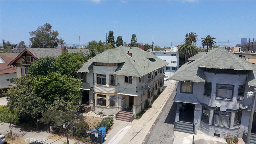 Residential Lease in Los Angeles