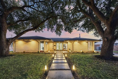 5339 Rutherglenn Dr, Houston, TX, 77096-4139 | Card Image