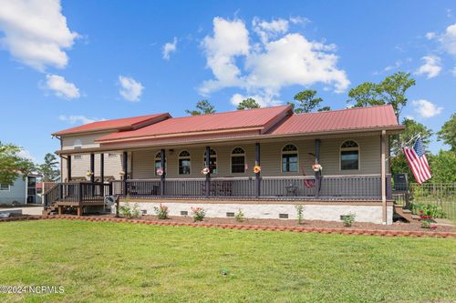 40 Beach Rd S, Belhaven, NC, 27810-9339 | Card Image