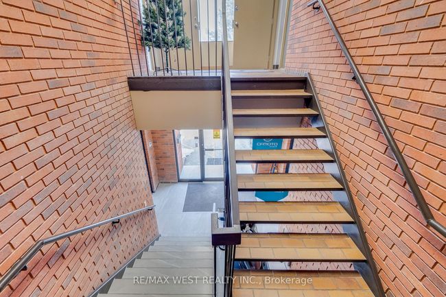390 Bradwick Dr, Home with 0 bedrooms, 5 bathrooms and 100 parking in Concord ON | Image 24