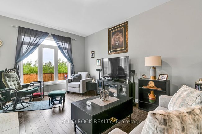 29 Mcphail Rd, House attached with 3 bedrooms, 3 bathrooms and 2 parking in Carleton Place ON | Image 7