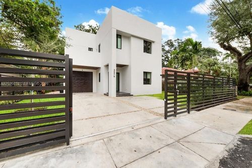 3379 William Ave, Miami, FL, 33133-5833 | Card Image