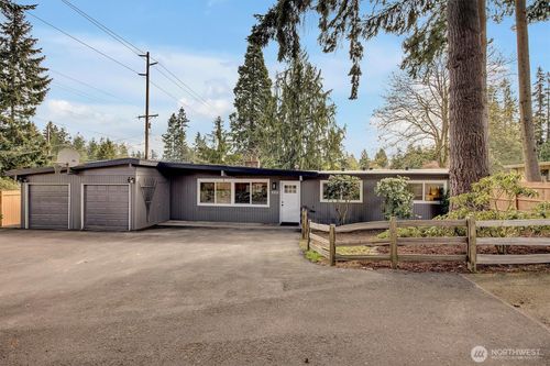 9512 220th St Sw, Edmonds, WA, 98020-4556 | Card Image