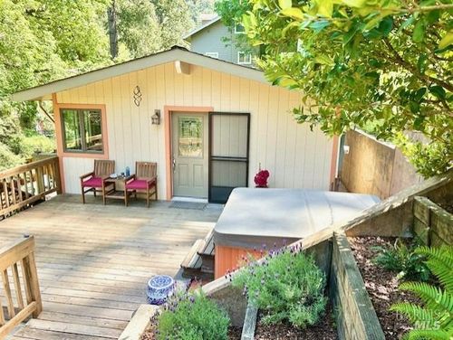31 Aztec Ave, Forest Knolls, CA, 94933-0846 | Card Image
