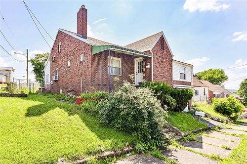 58 North Ave, Uniontown, PA, 15401-3031 | Card Image