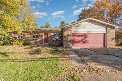 5219 E Broadway Rd, Mount Pleasant, MI, 48858-8407 | Card Image