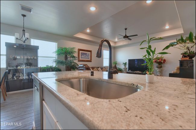 KITCHEN | Image 11