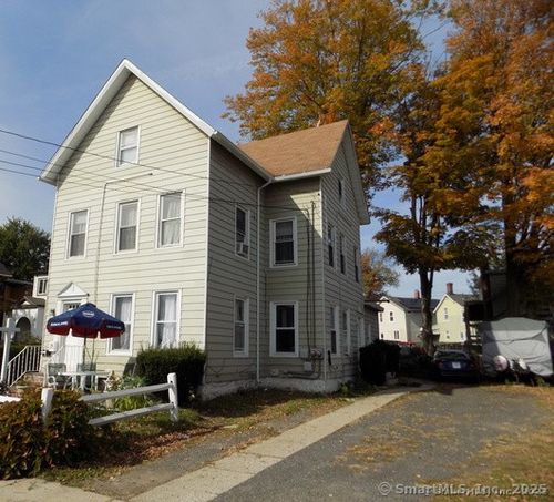 5 Hoyt St, Danbury, CT, 06810-5403 | Card Image