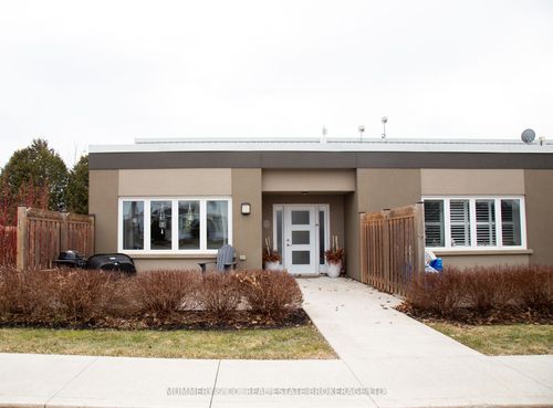 4-992 Windham Rd, Vanessa, ON, N0E2A0 | Card Image