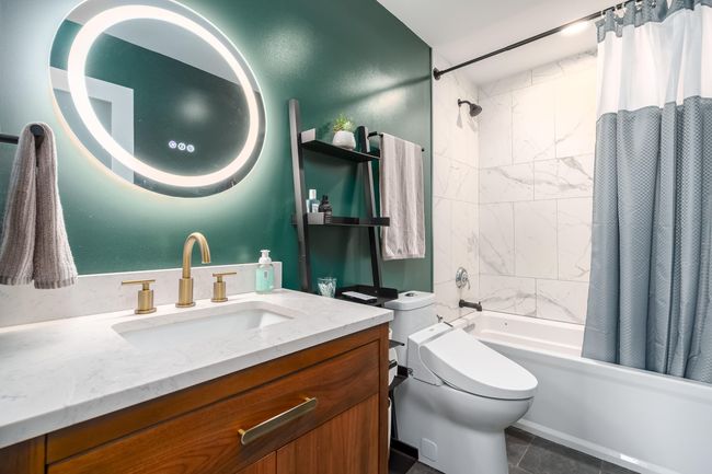 2nd main floor full bath | Image 22