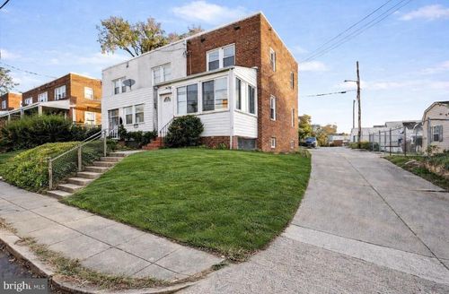 3334 10th Pl Se, WASHINGTON, DC, 20032-5910 | Card Image