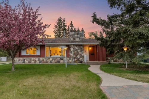3515 43a Ave, Red Deer, AB, T4N3E9 | Card Image