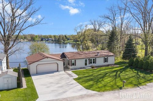 10260 Swem St Ne, Rockford, MI, 49341-8469 | Card Image