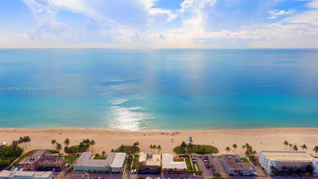 APT-1202 - 1400 S Ocean Dr, Condo with 2 bedrooms, 2 bathrooms and null parking in Hollywood FL | Image 16