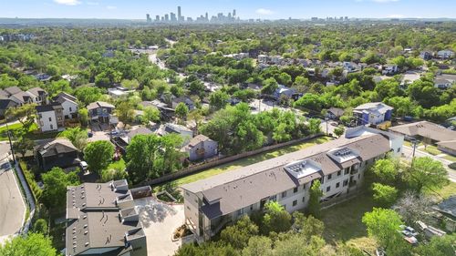 unit-1305-1811 Webberville Rd, Austin, TX, 78721-1562 | Card Image