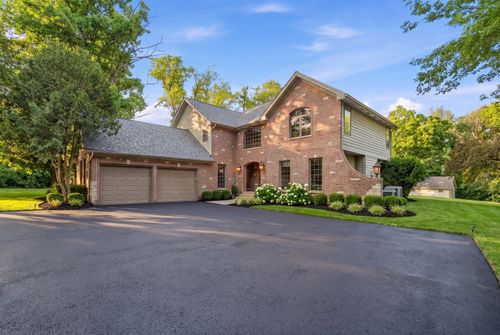 26792 Lakeview Dr, Lake Barrington, IL, 60084-2316 | Card Image
