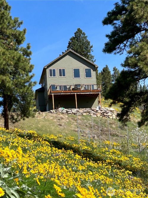 9660 Nahahum Canyon Rd, Cashmere, WA, 98815-9732 | Card Image