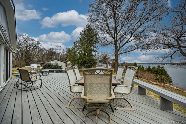 FRONT DECK | Image 64