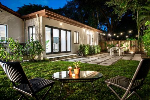 360 Ne 87th St, El Portal, FL, 33138-3020 | Card Image