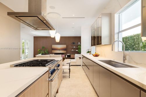 1866 Tigertail Ave, Coconut Grove, FL, 33133-3350 | Card Image