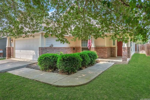 104 Happy Trl, Cibolo, TX, 78108-3025 | Card Image