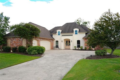 41161 Lakefront Ave, Gonzales, LA, 70737-7079 | Card Image