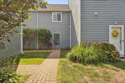 2-2 Farmington Meadow Dr, Farmington, CT, 06032-2040 | Card Image